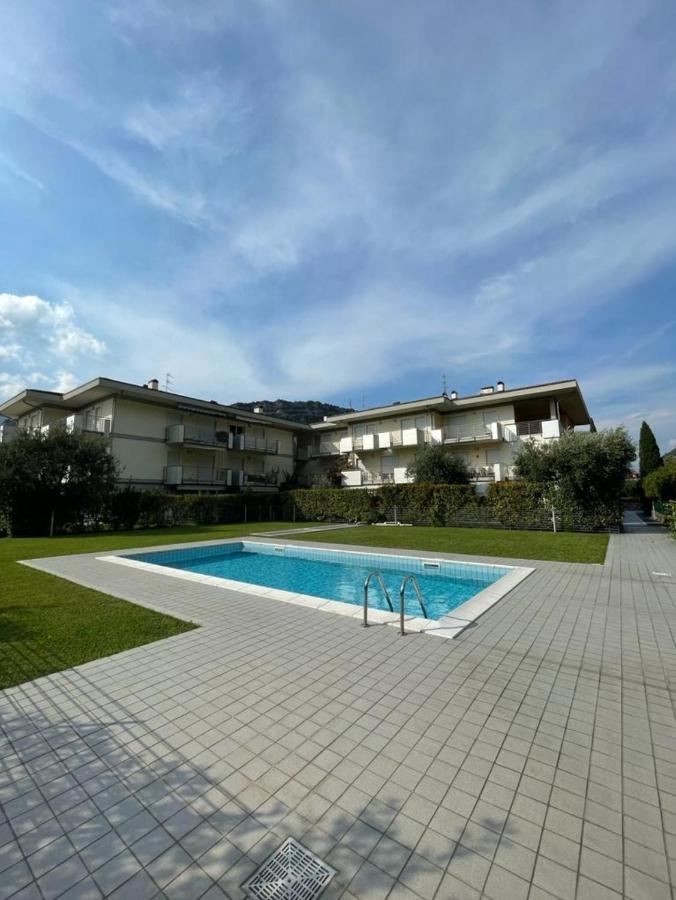 Garden & Pool Perugini Lägenhet Torbole Sul Garda Exteriör bild
