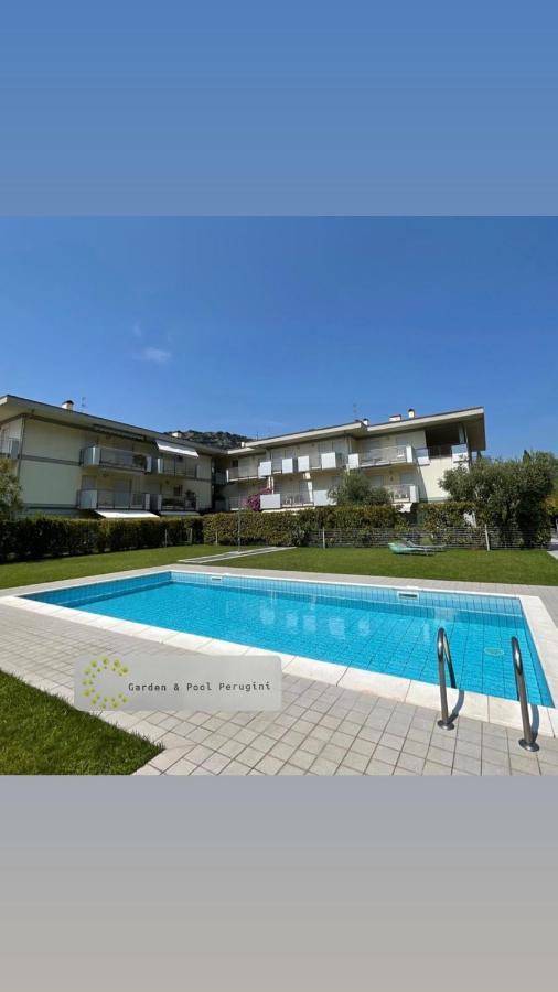 Garden & Pool Perugini Lägenhet Torbole Sul Garda Exteriör bild