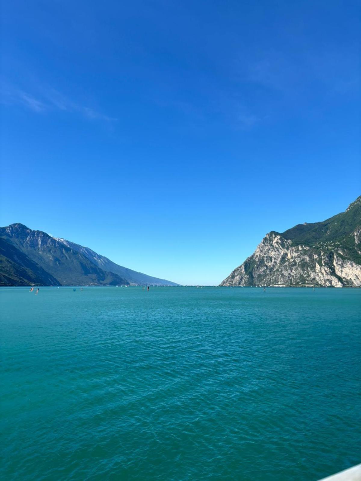 Garden & Pool Perugini Lägenhet Torbole Sul Garda Exteriör bild